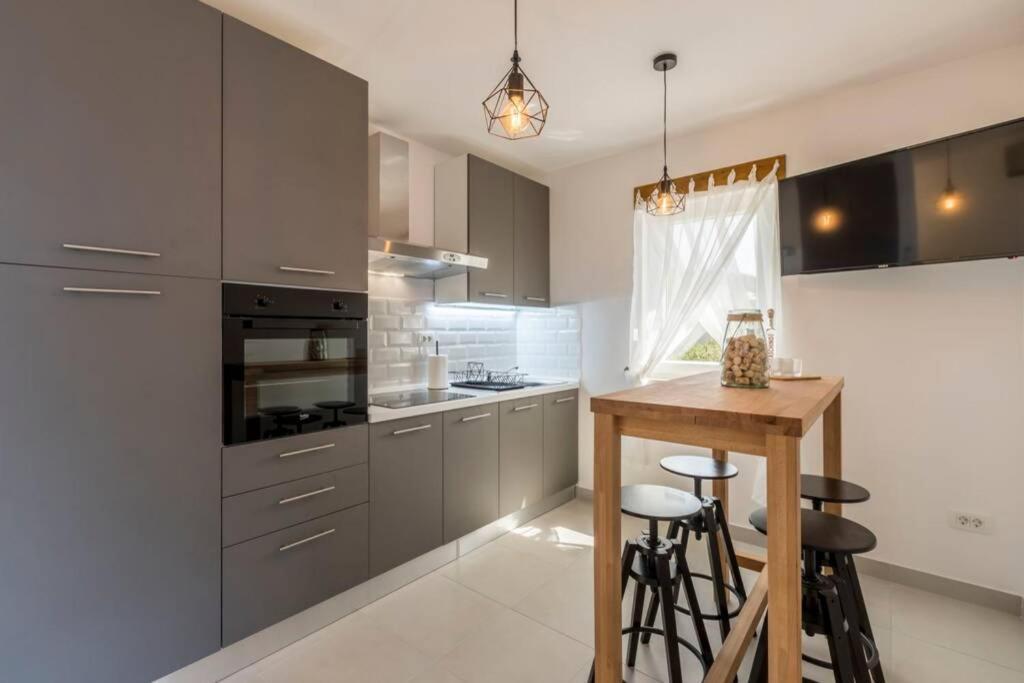 Apartment By Joe Τρογκίρ Εξωτερικό φωτογραφία
